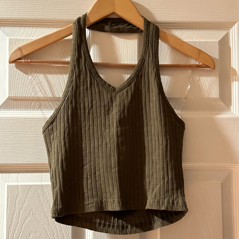 🎉HP🎉 🚨2/$15 Rosio Women’s Crop Top - Size Large